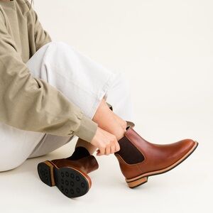 Nisolo Carmen Chelsea Boots - Brown